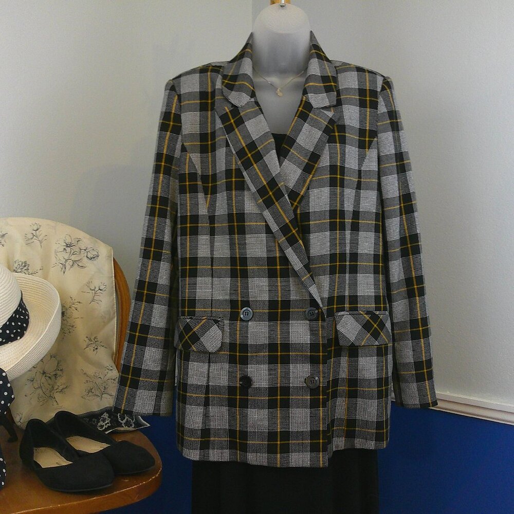 Forever 21 Classic Plaid Double Breasted Blazer